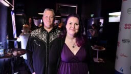 Aki ja Heli Palsanmäki muuttivat – katso video