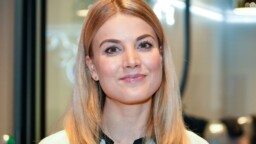 Huh mikä ökytalo, Janni Hussi! Esitteli Seiskalle