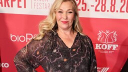 Outi Mäenpää pyytää apua – ”Kun nyt löytyisi äkkiä”