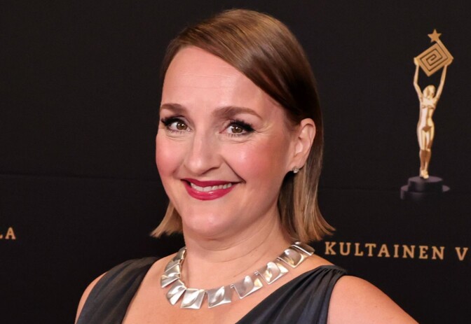 Sanna Stellanilta uusi paljastus kasvaimesta