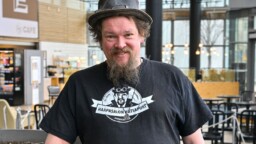 Ville Haapasalo erosi ja meni jo uusiin naimisiin – lapsensa äidin kanssa