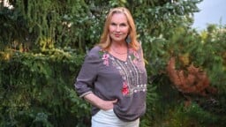 Tässä on Sari Havaksen aikuinen poika – ”Onnea Akseli rakas”