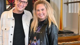 Tinni Wikström täytti vuosia – julkaisi söpön lapsuuskuvan