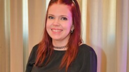 TIS-Jennistä tulee mummo – ”Näytät alle 30-vuotiaalta”