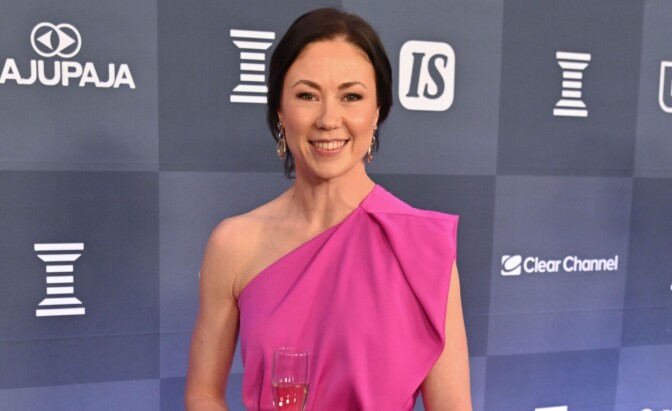 Laura Lepistöltä sotkuisia kuvia vauva-arjesta – ei sovi herkille