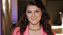 Saara Aalto julkaisi vanhemmistaan kuvan – kuin ilmetty isänsä