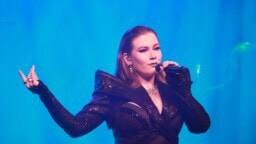 Seiska: Laulaja Bess vaikenee Dannysta