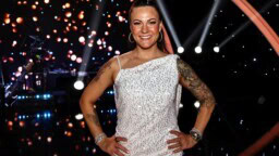 Tässä on Mira Luodin aikuinen poika – kuva äidin kanssa