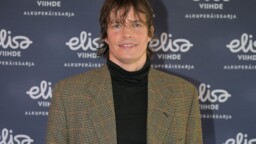 Tältä Johannes Holopainen näytti lapsena – ”Mikä söpöliini”