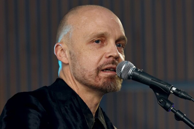 Apu: Juha Tapio on bändilleen velkaa – ”Ei pitäisi kertoa tätä julkisesti”