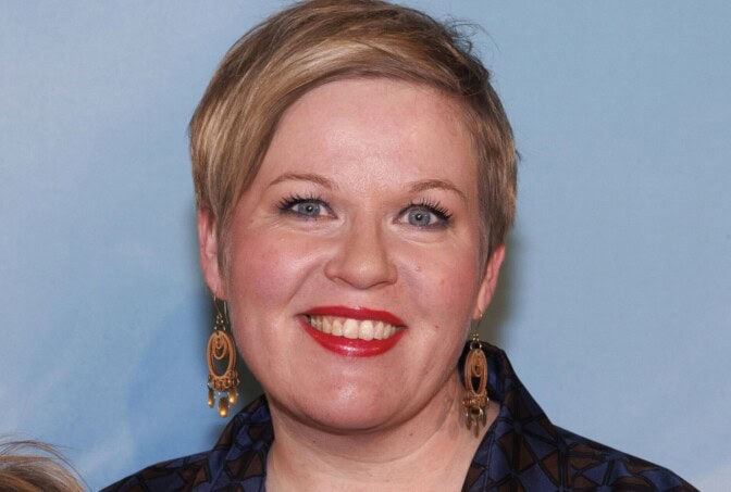 Annika Saarikon ulkonäkö muuttui – ”Tervetuloa joukkoomme!”