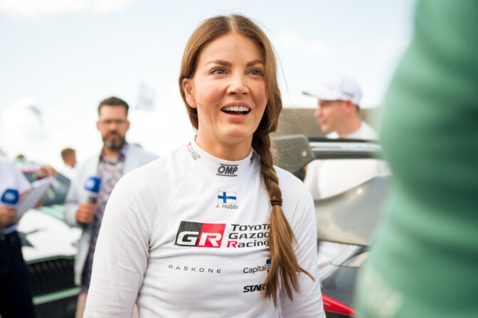 Janni Hussi paljasti Seiskalle: ”Olen deittaillut…”