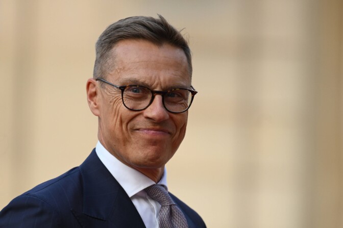 Alexander Stubb julkaisi vieraistaan kuvan – Kaj Kunnas häkeltyi