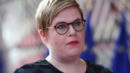 Annika Saarikolta rakkaudentäyteisiä kuvia