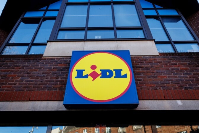 Lidl laskee suosittujen tuotteiden hintaa