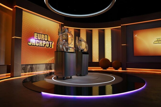 Mies luuli kaverin voittaneen Eurojackpotista miljoonan – voittikin itse