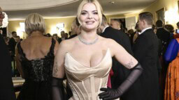 Erika Vikman sai suukon Linnan juhlien jatkoilla – yllättävä antaja