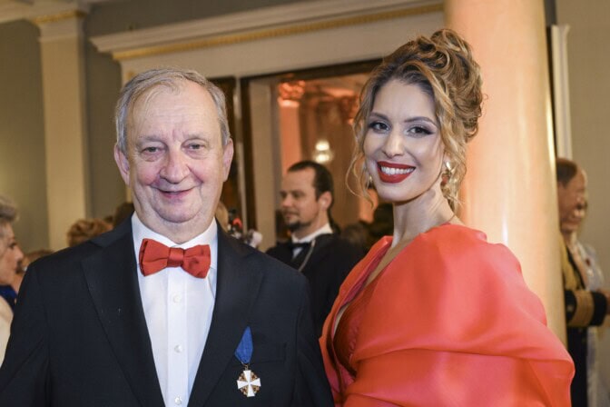 Lisää kuvia Hjallis Harkimon ja Jasmine Pajarin hääpäivästä