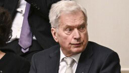 Sauli Niinistö kirjautui sairaalaan