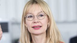 Tytti Tuppuraista lähestyttiin Oulussa: ”Painoi poskensa minua vasten”