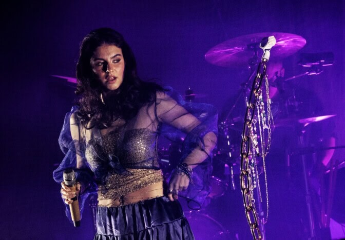 Mirella hyppäsi poreammeeseen – musiikkiuransa takia