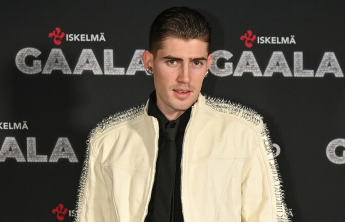 Tältä näyttää Robin Packalénin uudessa kodissa – ”Linnan ostit”