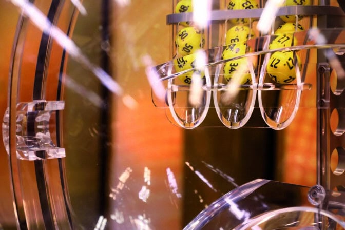 Eurojackpotista napsahti isot miljoonat – Suomeenkin kunnon potti, tänne se meni