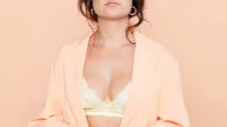 Mitä Anna Abreun firmassa tapahtuu – rahulia tulee kuin roskaa