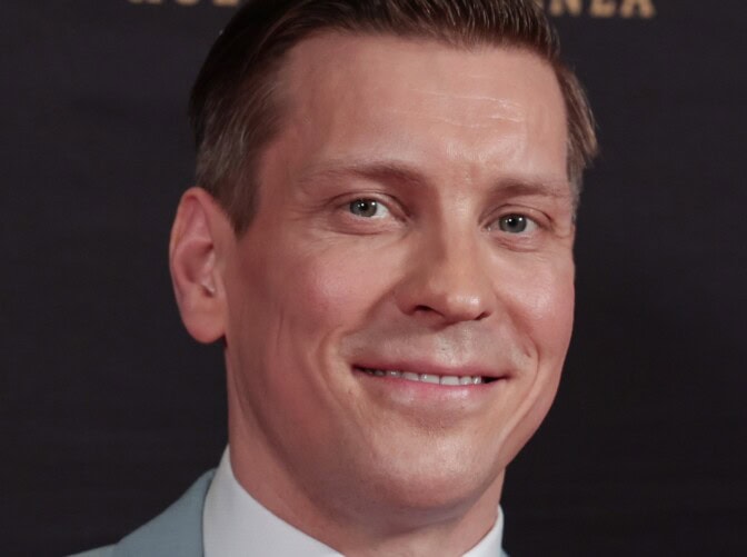 Antti Holmalta leikattiin vuosia sitten melanooma – nyt ilmestyi uusi mystinen patti