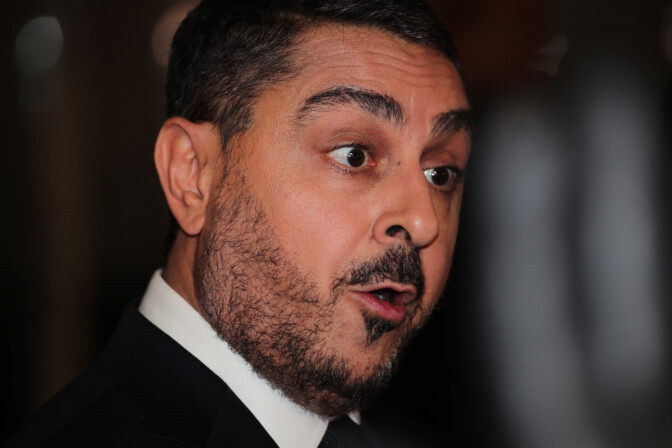 Arman Alizad perusti oman kerhon Elastisen kanssa – sitten seurasi ylläri