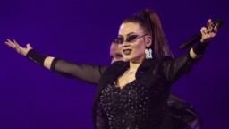 Seiska: Dannylla ei ole asiaa mukaan – laulajasiippa kertoo lähtevänsä yöllä erikoisiin puuhiin