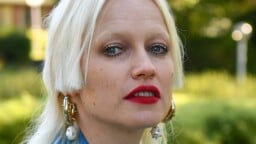 Laulaja Chisun äiti on kuollut: ”Hän oli kuin filmitähti”