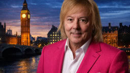 Dannysta, 83, tulee isä – vihjaa häistä