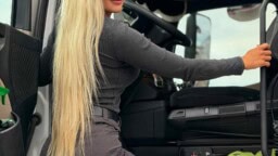 Mallina tunnettu Emelie valmistui rekkakuskiksi: ”Miehillä ei ole ennakkoluuloja”