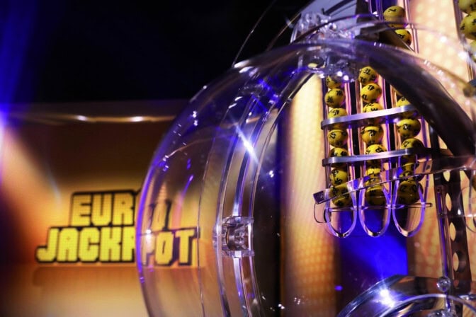 Eurojackpotista rysähti mojovat eurot Suomeen – jättipotti nyt 52 milliä