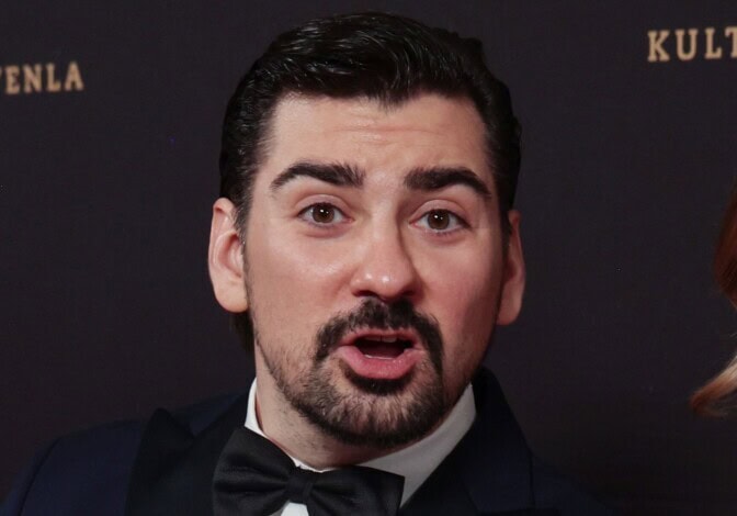 Gogi on onnellinen: ”Tukkaakin vielä päässä”