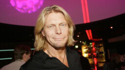 Ex-aikuistähti Henry Saari lihoi 160-kiloiseksi mutta laihtui – kuvat Seiskassa