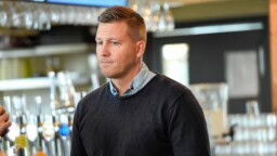 Uintiura tuhosi Jani Sievisen jalat – katso hurja video