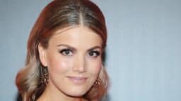 Tiesitk&ouml; sin&auml; Janni Hussin yll&auml;tt&auml;v&auml;st&auml; harrastuksesta &ndash; katso mit&auml; masiinoita rakastaa!