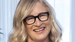 Oho! Elämäni biisin Katja Ståhlista tulee bingoemäntä