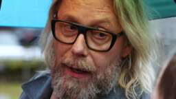 Kimmo Vehviläinen esitteli viehättävän tyttärensä