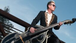 Rockabilly-legenda Helsinkiin ja Tampereelle