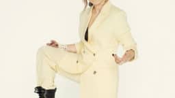 Tiesitkö: tämä Vain elämää -tähti on kymmenien kotimaisten supertähtien hittien taustalla