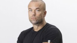 Nainen, älä katso ellet halua nähdä Matias Petäistöä aatamin asussa