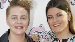 Saara Aallon Meri-puoliso työskenteli kaupan kassalla – lopetti ja keräsi miljoonan