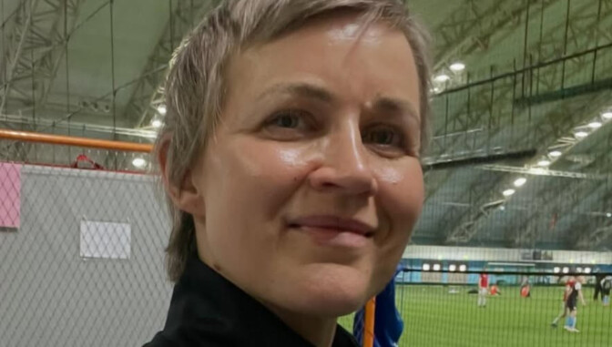 Tv-ankkuri Milla Madetoja sairaalan edessä: ”Sulle luvannut en ruusutarhaa”