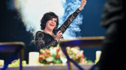 Upea ja herkkä kuva Paula Koivuniemestä julkaistiin: ”Kiittäen ja kunnioittaen…”