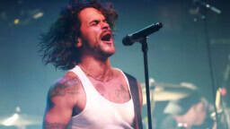 Lavalle rynni nainen kesken Pete Parkkosen esitystä – näin teki Pete