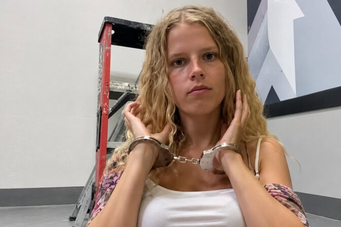 25v suomalainen kohutubettaja paljasti olevansa neitsyt – miesihanne julki