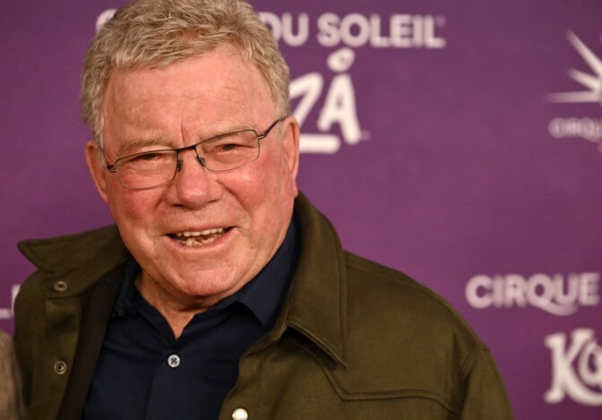 94-vuotias näyttelijälegenda julkaisee metallilevyn